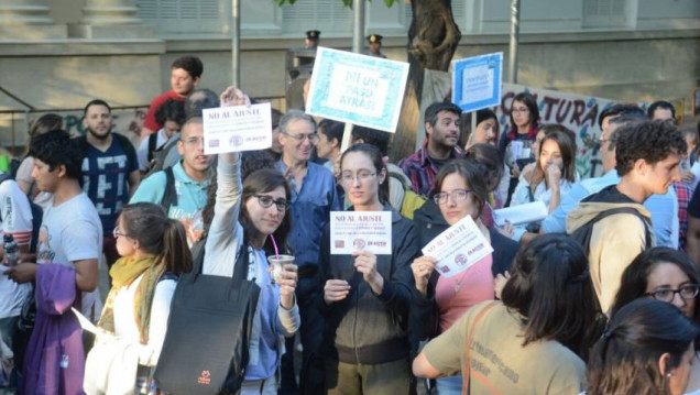 imagen Continúan los reclamos por el presupuesto de investigadores del CONICET