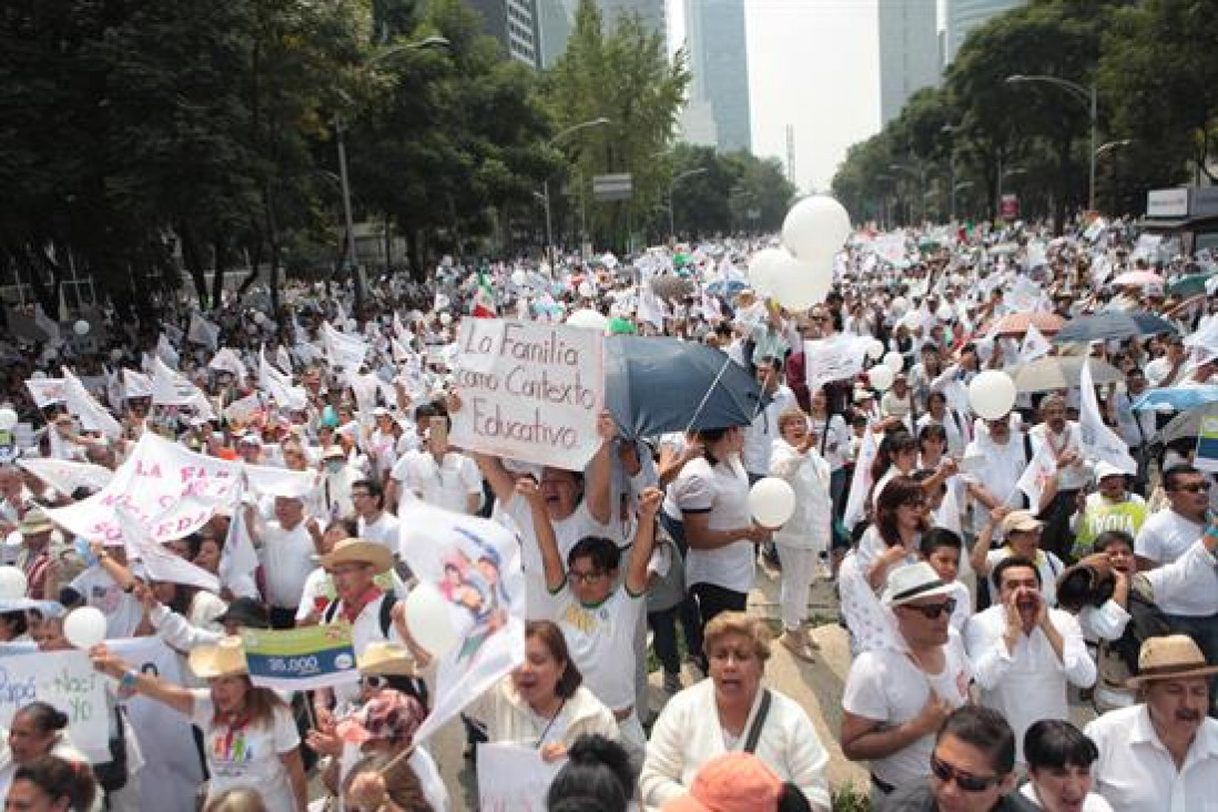 imagen Controversias ante la iniciativa de legalizar el matrimonio igualitario en México