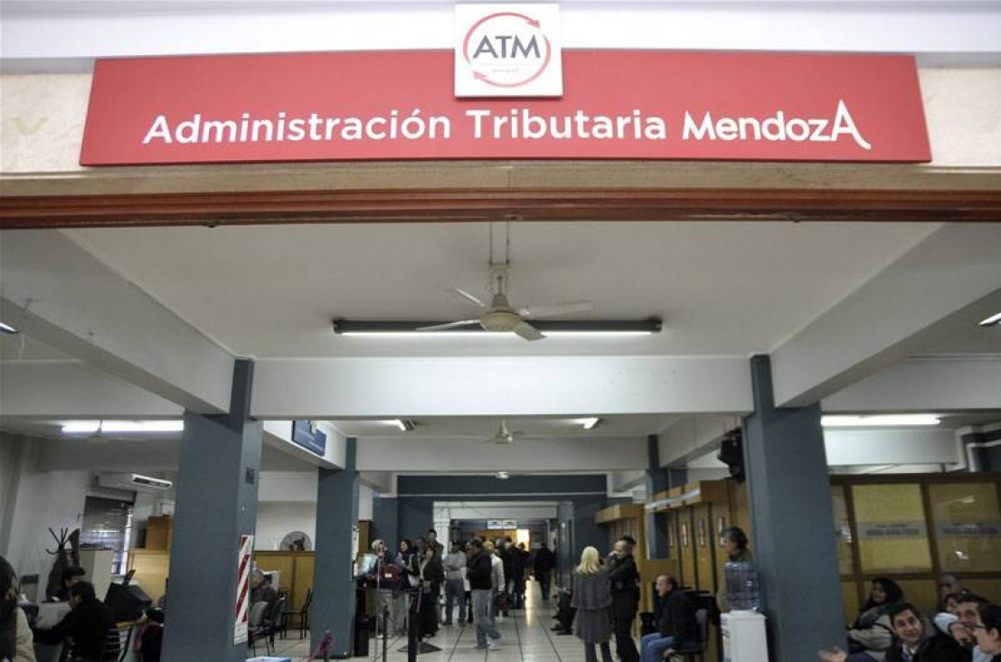 imagen "Estamos regularizando deudas para entregar una provincia ordenada"