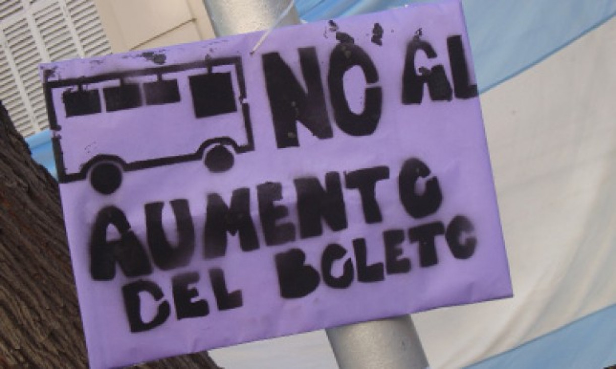 imagen Aumento del boleto: el FIT convoca a una concentración para hoy a las 19, en Peatonal y San Martín