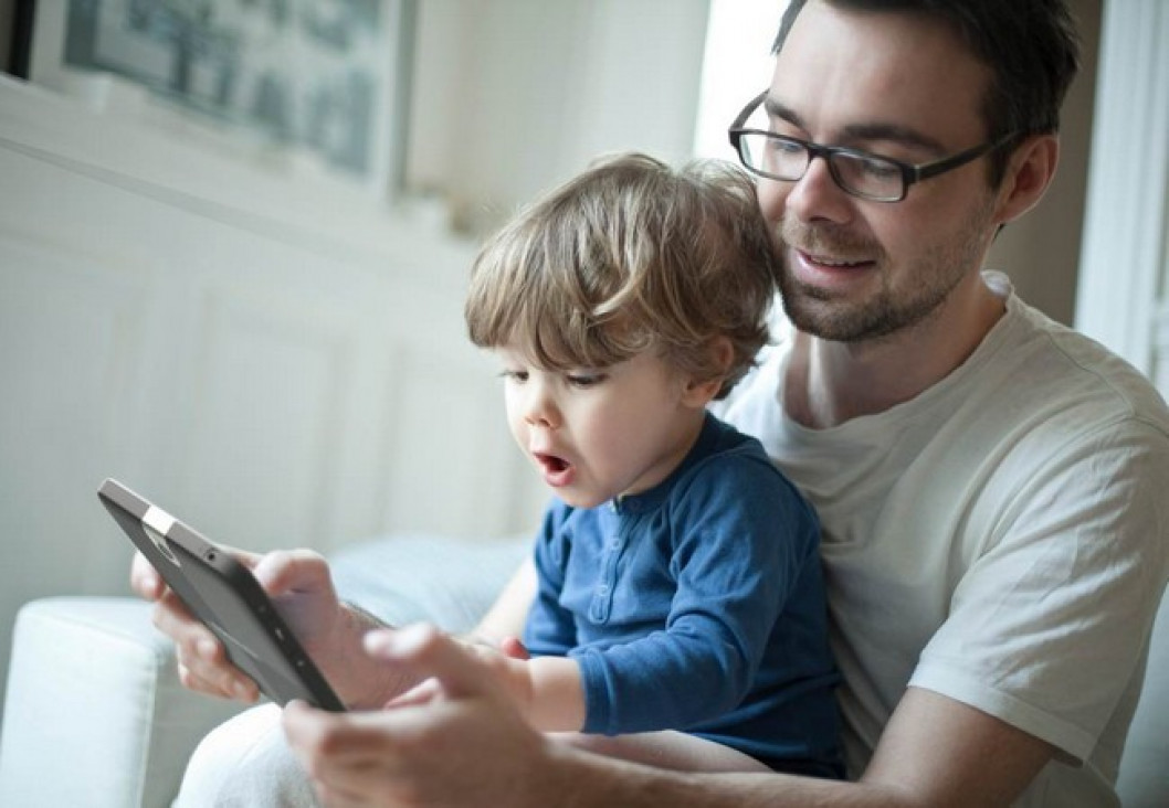 imagen Impulsan una campaña para no comprar celulares en el Día del Padre
