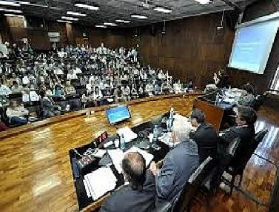 imagen Decisión 2014: Hoy se cumple el plazo para el registro electoral de egresados y egresadas