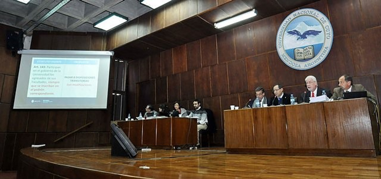 imagen Se oficializó la vigencia del nuevo Estatuto Universitario 