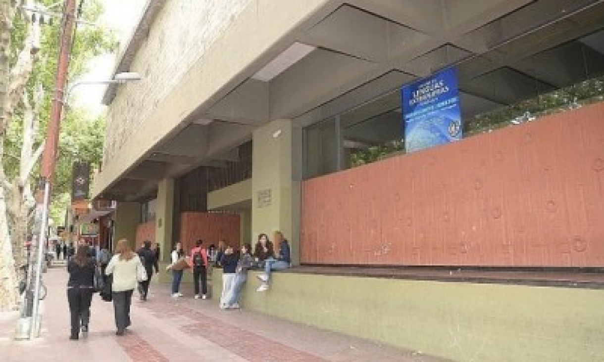 imagen La asamblea de FADIUNC resolvió no comenzar las clases en los colegios de la UNCUYO