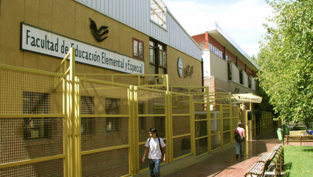 imagen Candidaturas al decanato de la Facultad de Educación Elemental y Especial: Mónica Castilla y Alejandra Grzona