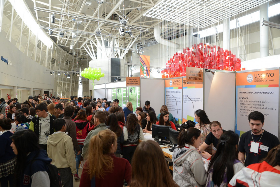 imagen Del 3 al 6 de junio será la Expo Educativa de carreras de gestión pública