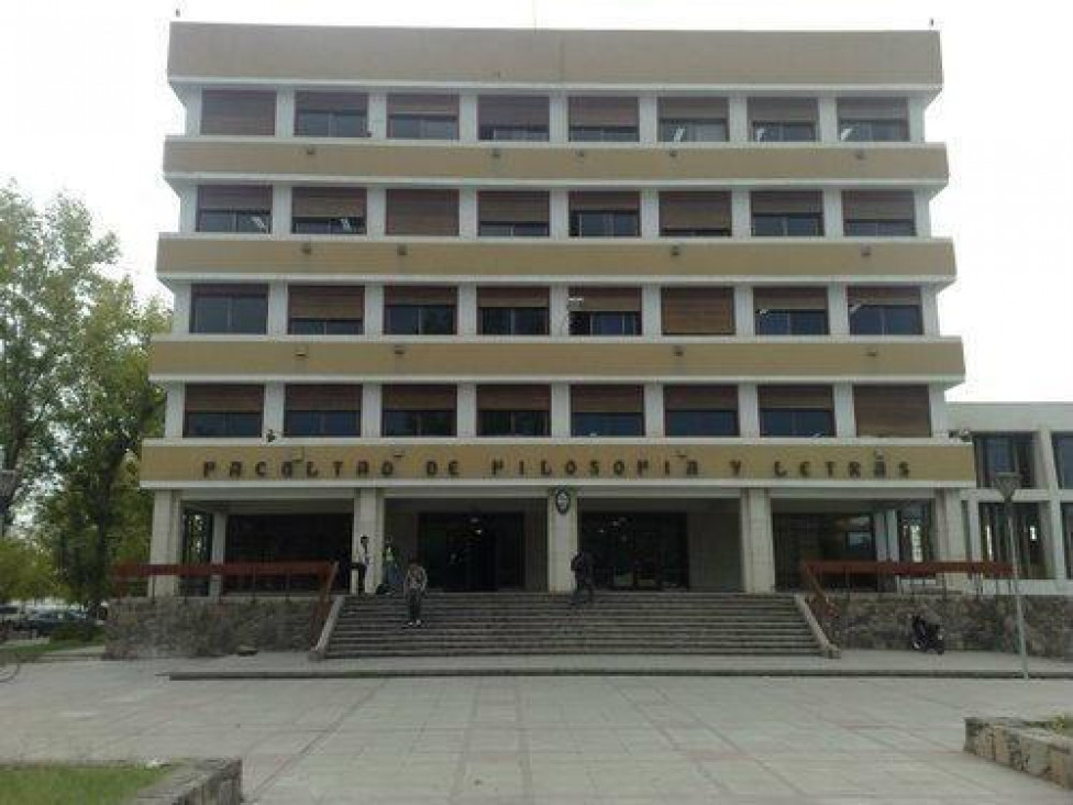 imagen Candidaturas al decanato de la Facultad de Filosofía y Letras: Adriana Arpini y Adolfo Cueto