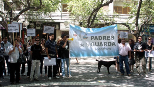 imagen Entrevista a Juan Alvarez, de la organización Padres de la Guarda