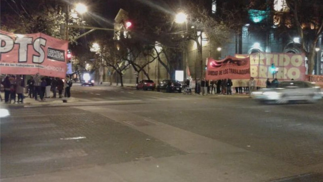 imagen Cortes de calles y protestas en rutas por la huelga