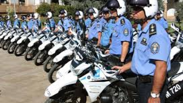 imagen "El salario inicial de un policía va a ser 8500 de bolsillo", manifestó Carlos Aranda