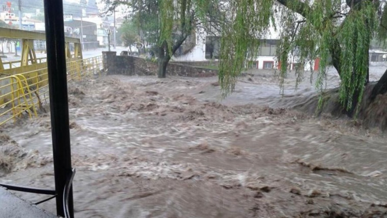 imagen Inundaciones en Córdoba: la situación de Río Ceballos
