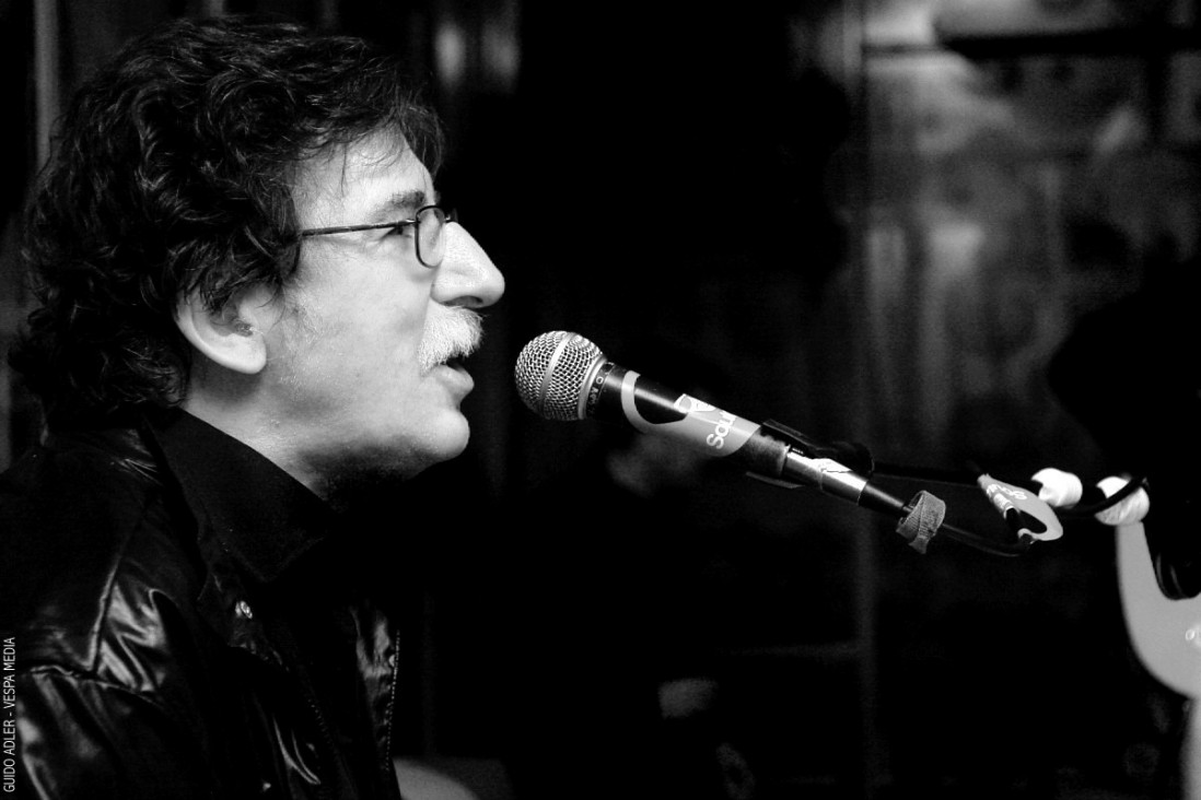 imagen Especial por los 63 años de Charly García