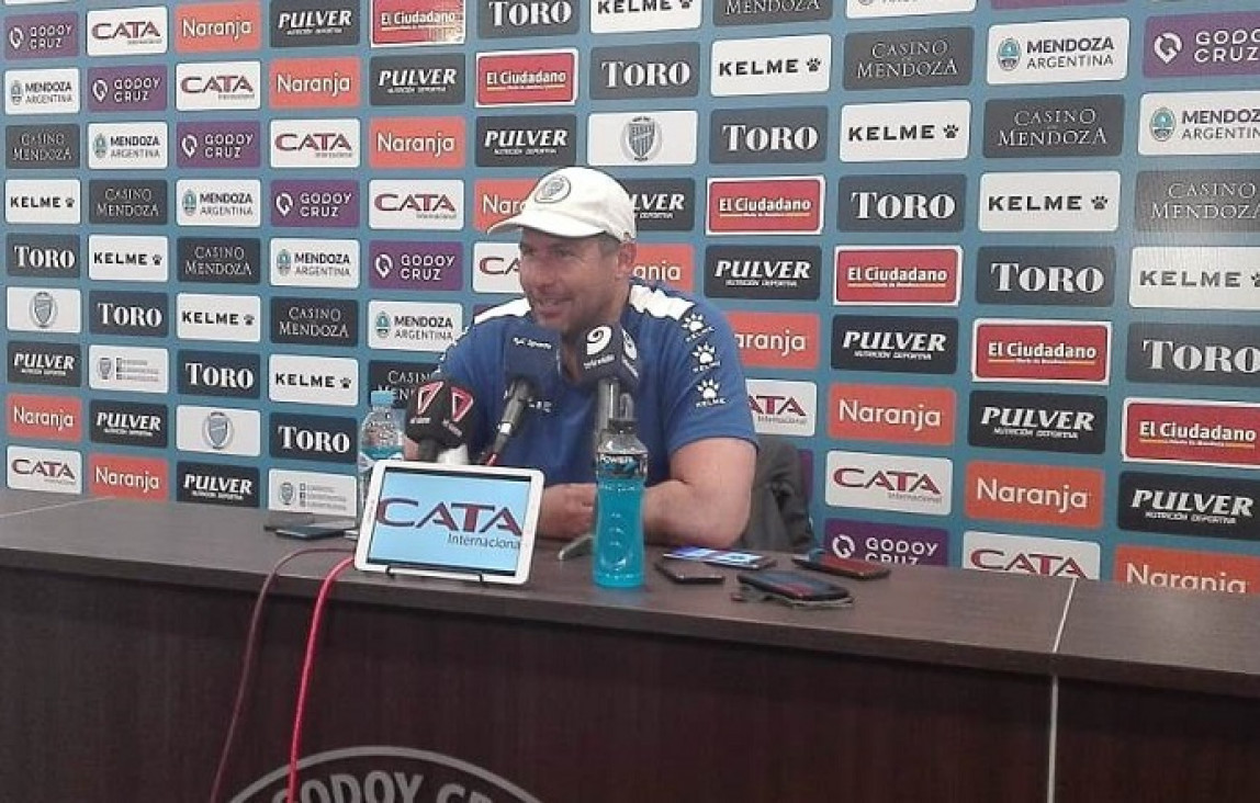 imagen Diego Dabove: "La idea es poder regalarle al hincha un buen semestre"