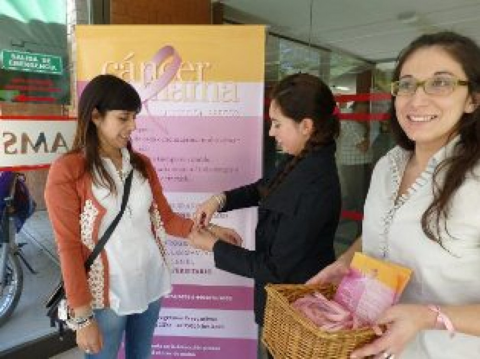 imagen Café Universidad - Mes de la prevención del cáncer de mama - Dra. Porreta