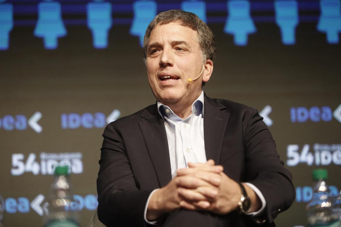 imagen Dujovne va al Senado a defender el Presupuesto 2019