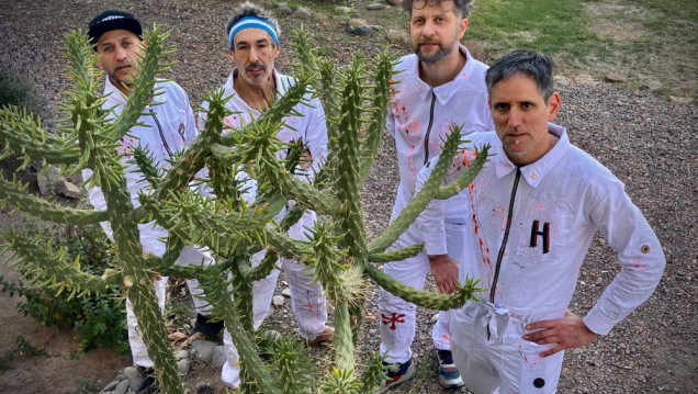 imagen Árbol celebra 20 años de "Guau!" en Mendoza
