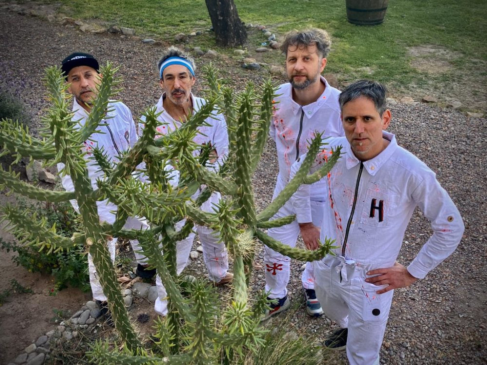 imagen Árbol celebra 20 años de "Guau!" en Mendoza