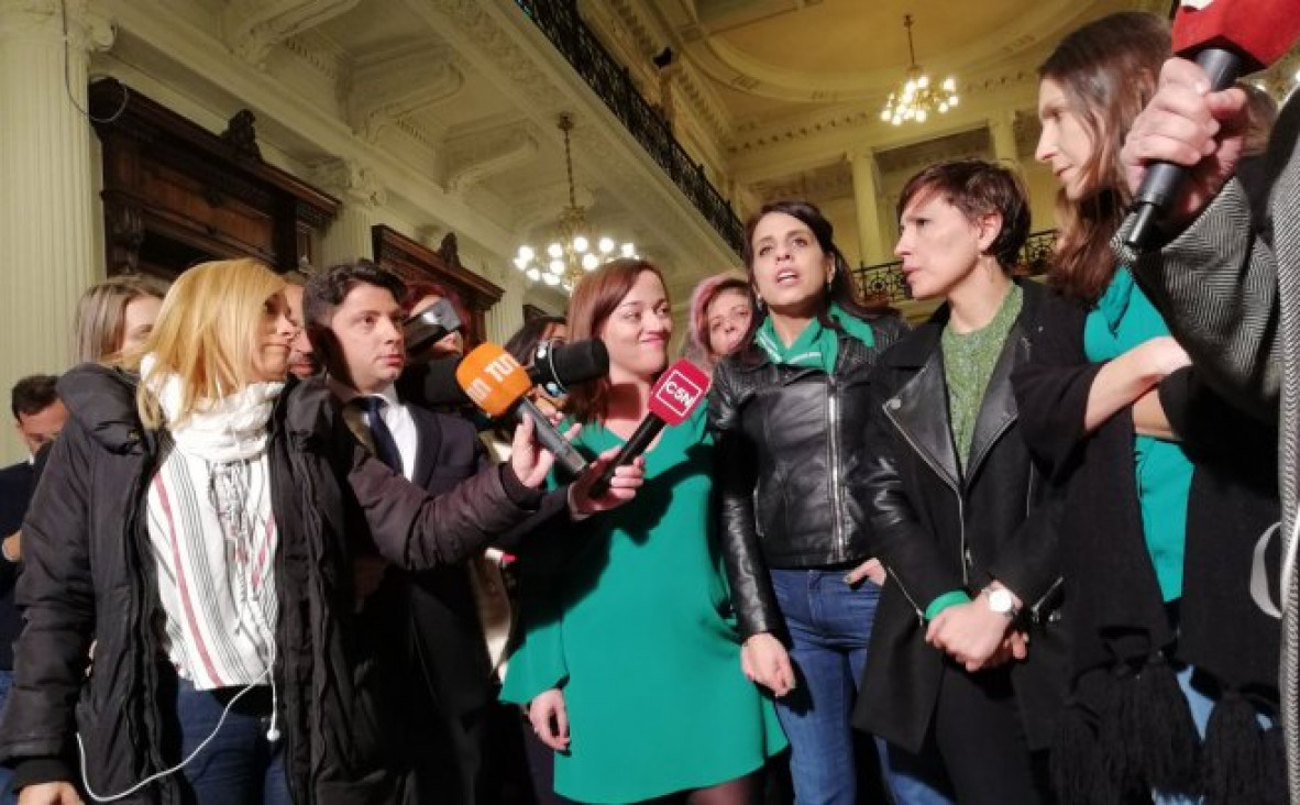 imagen Piden al Gobierno que intervenga para definir el debate por el aborto