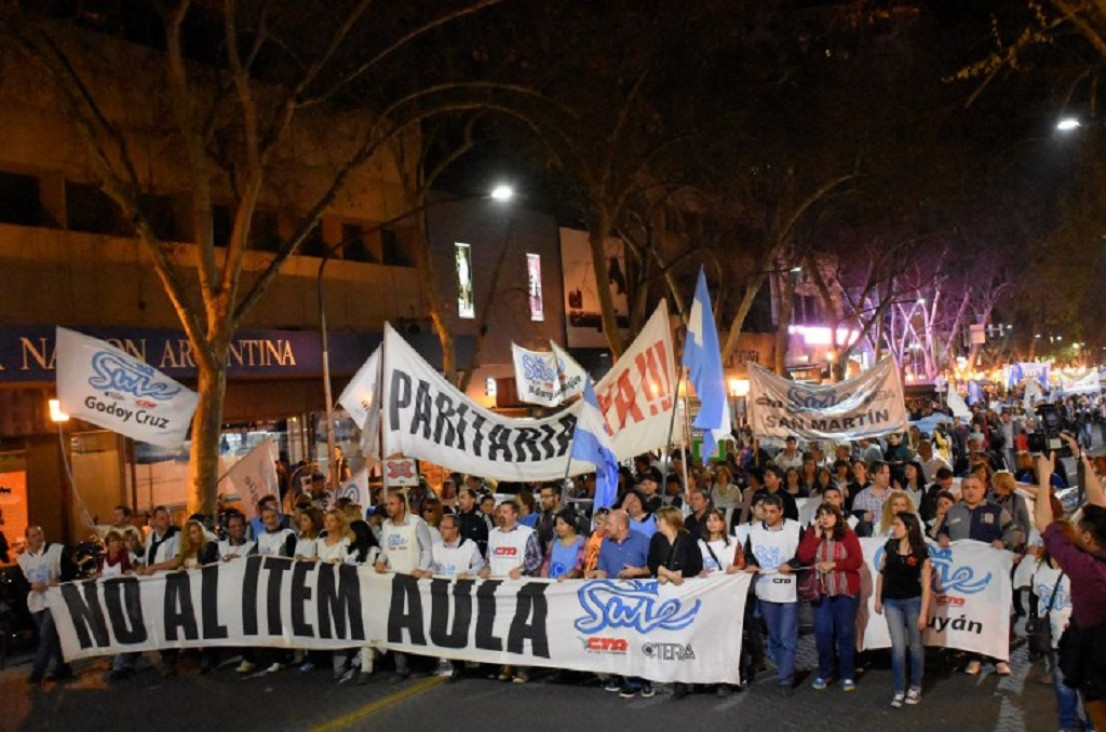 imagen Paro docente: los gremios realizarán una concentración a las 18.00