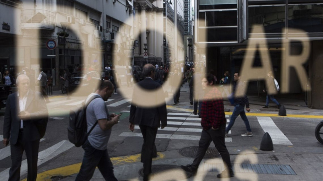 imagen Por qué volvió a subir el dólar: Lebacs y riesgo país, entre las causas