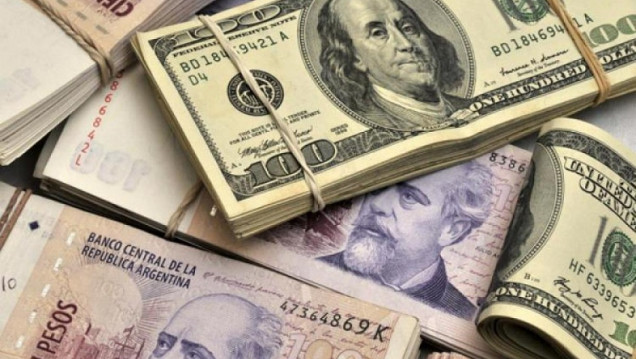 imagen Análisis: qué implica el alto endeudamiento en dólares del Gobierno