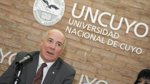 imagen Pipo trajo sus tesoros a la cucha radial del Bobi