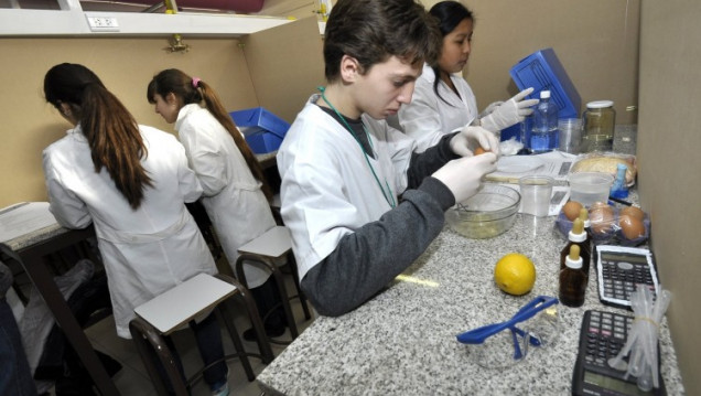 imagen Estudiantes de todo el país participan de la Olimpíada de Ciencias Junior‏