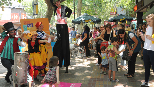imagen Cantantes, bailarines y artistas callejeros invadirán las calles de la ciudad