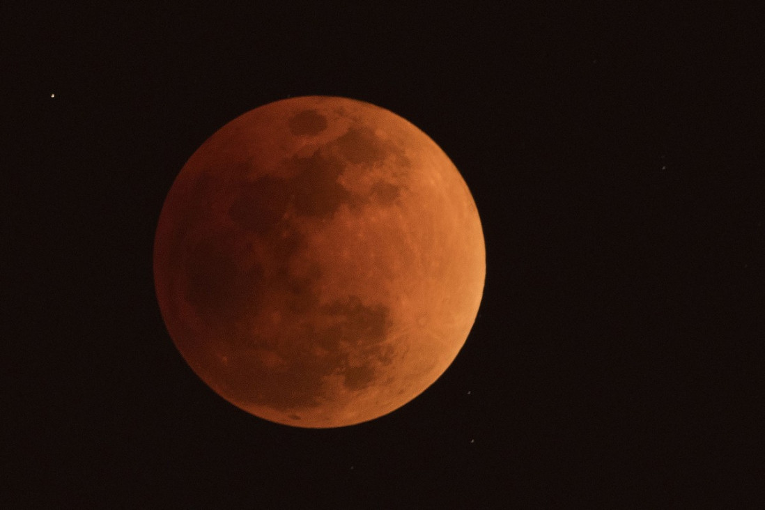 imagen Llega el eclipse de Luna más largo del siglo