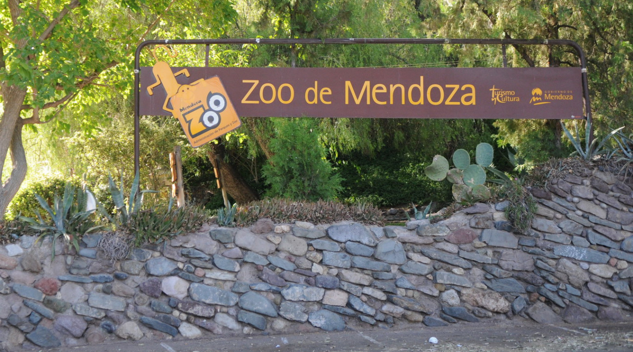 imagen Presentaron miles de firmas a favor del proyecto Ecoparque Mendoza
