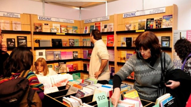 imagen La Ediunc festeja el Día Internacional del Libro con descuentos