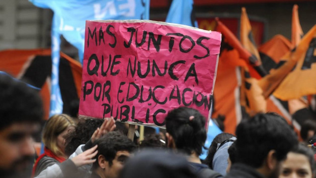 imagen Sigue el debate por el cierre de institutos de educación superior