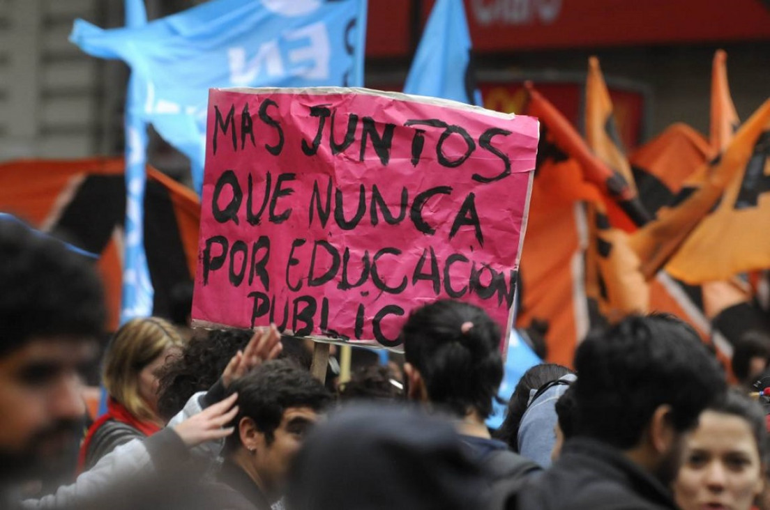 imagen Sigue el debate por el cierre de institutos de educación superior
