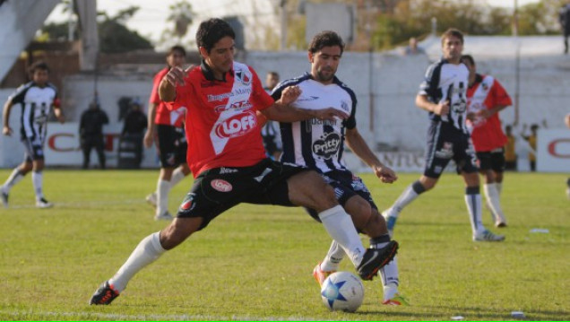 imagen Emiliano Fernández: "Si es por mí seguiría en Maipú"