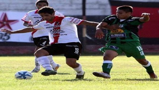 imagen Emiliano Fernández: "Nadie se imaginó que íbamos a pelear el descenso"