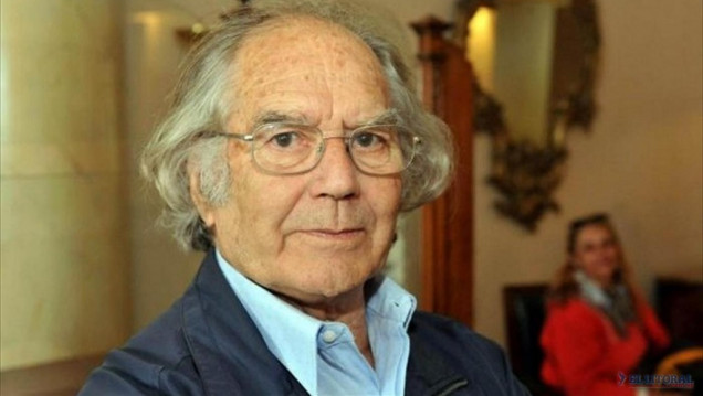 imagen Pérez Esquivel, crítico con Macri por la reconversión de las FF. AA.