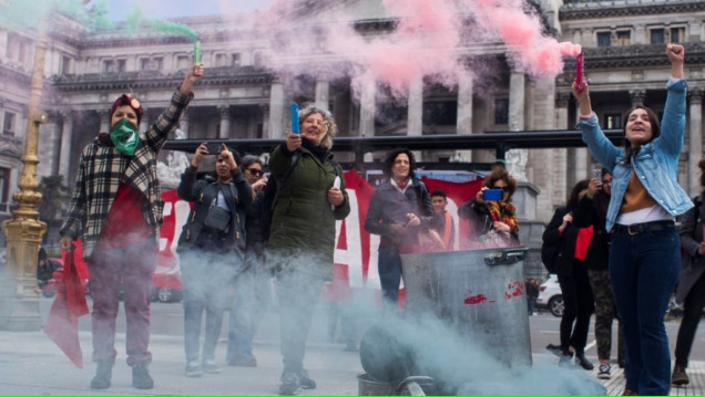 imagen ¿Qué cuestionaron las organizaciones feministas del G20?