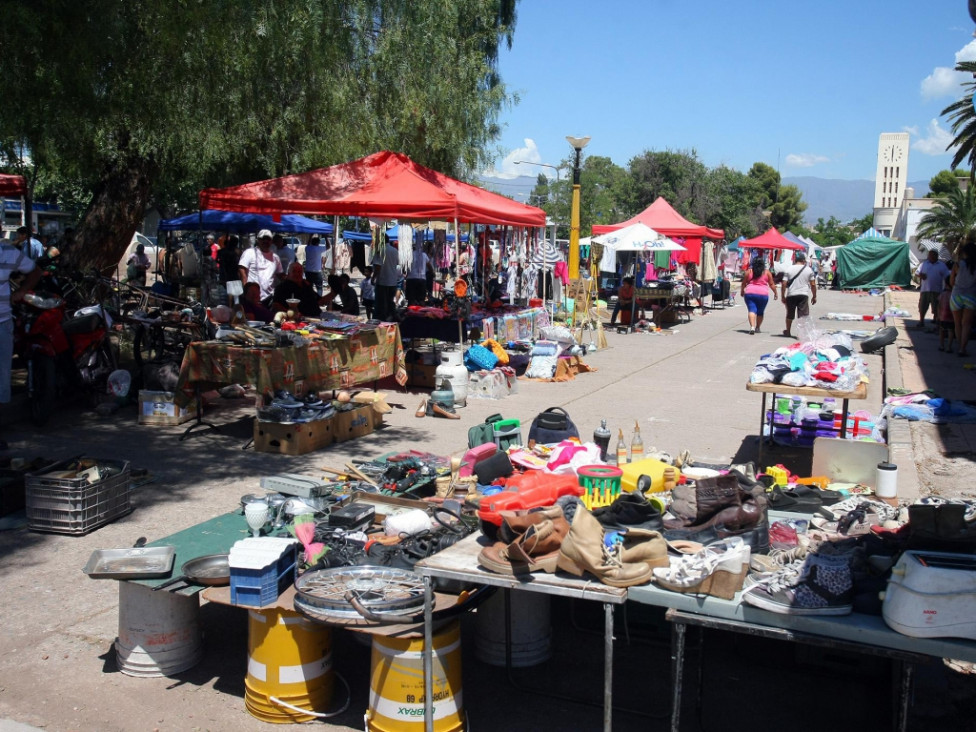 imagen Feriantes de Guaymallén se manifestaron tras el desalojo