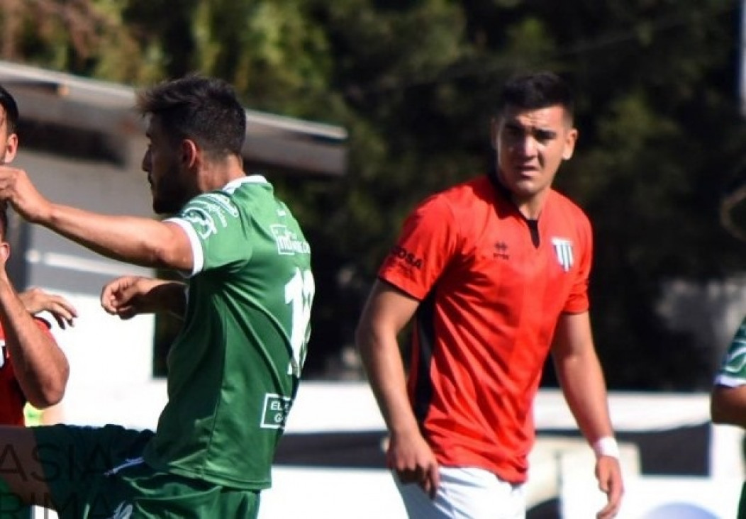 imagen Defiende y hace goles