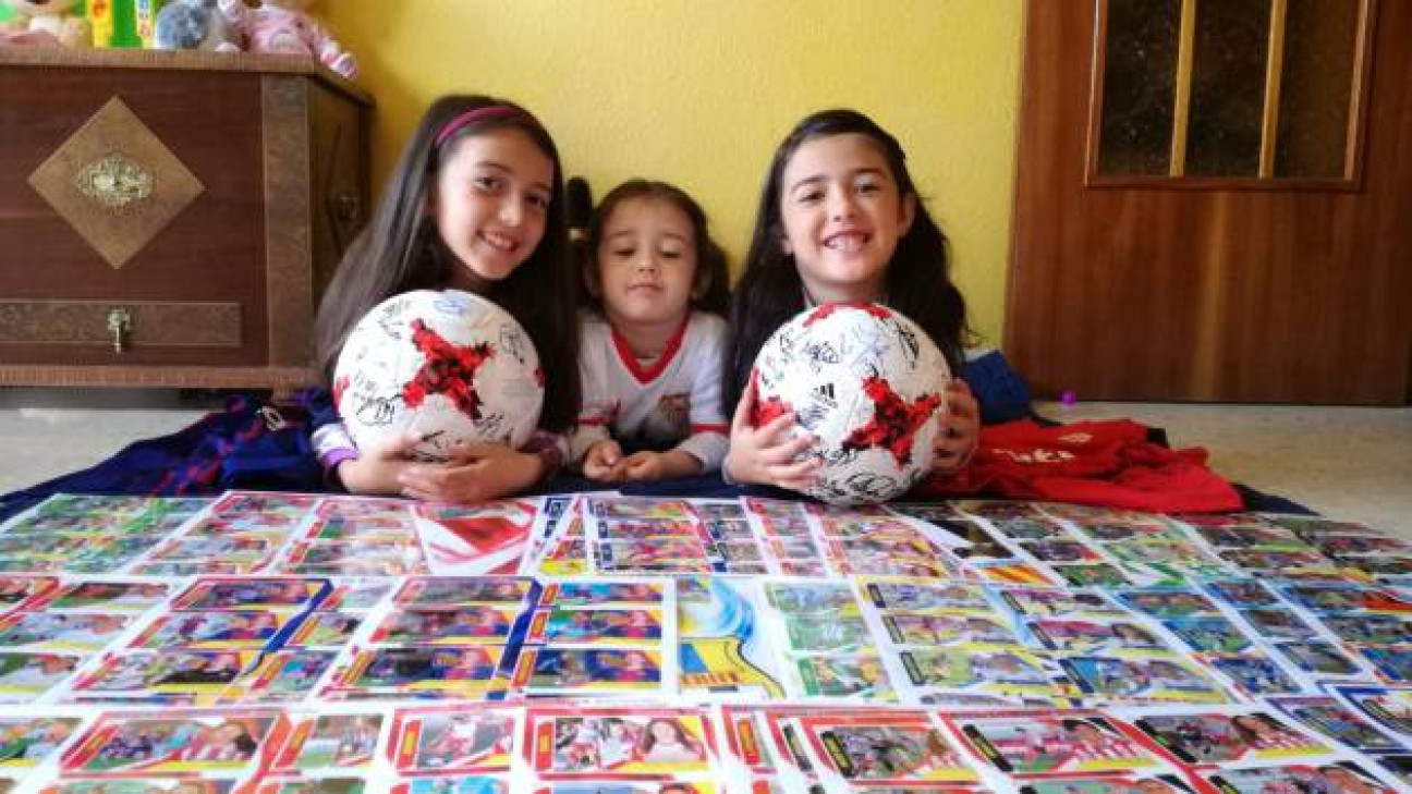 imagen Una mamá española creó el álbum de figuritas de la Liga Femenina