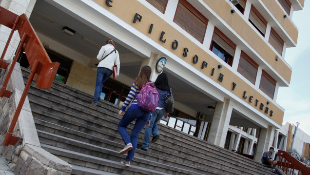 imagen Jornada "Viví Francia" en la Facultad de Filosofía y Letras