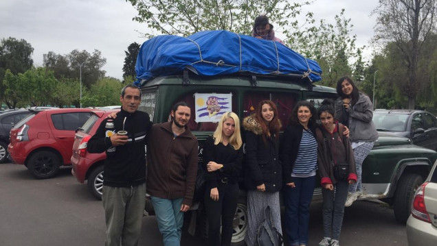 imagen Una familia que recorre América en su Estanciera llegó a Mendoza