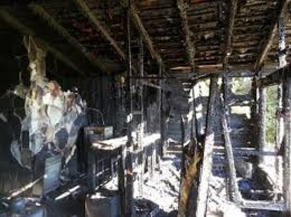 imagen Incendio intencional en FM Comarca Andina