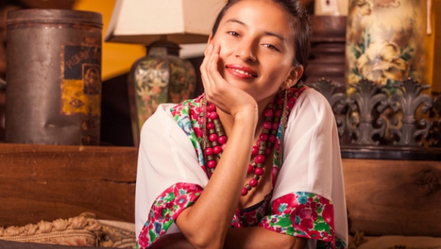 imagen La ecuatoriana Mariela Condo trae su música y sus raíces