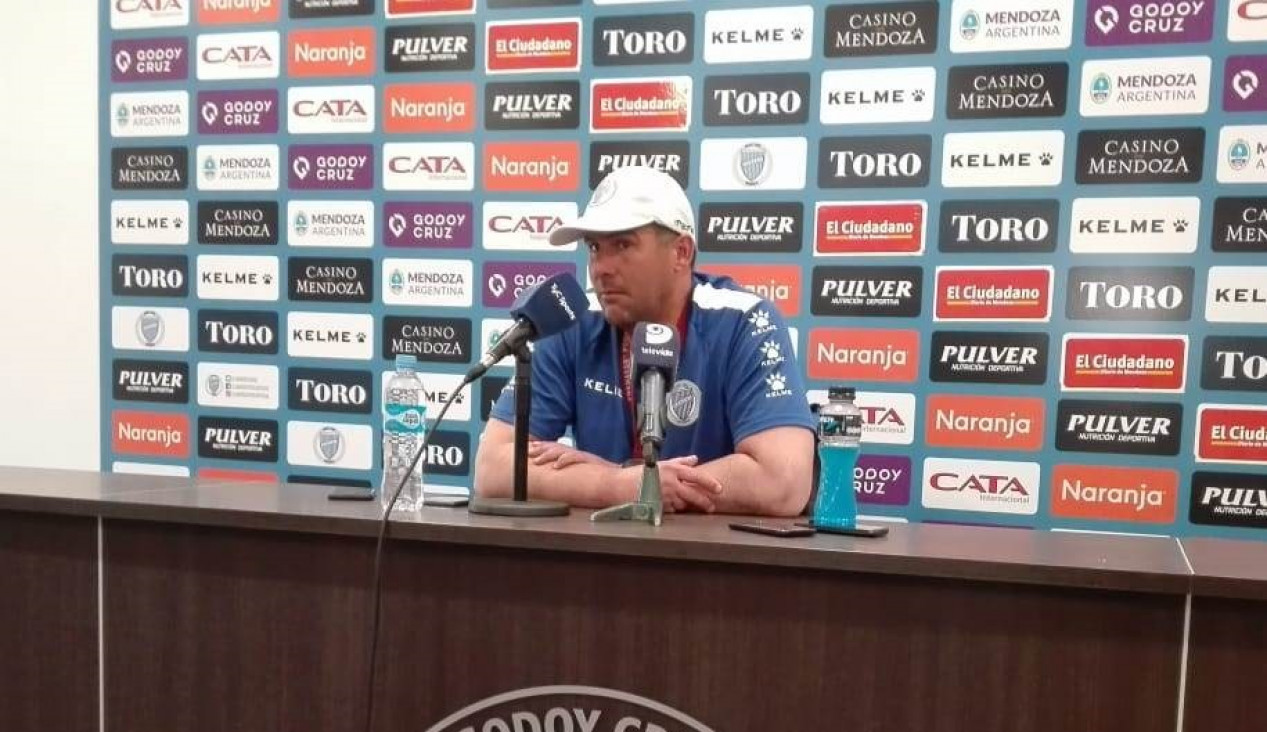 imagen Diego Dabove: "A uno lo deja mal cuando juega mal"