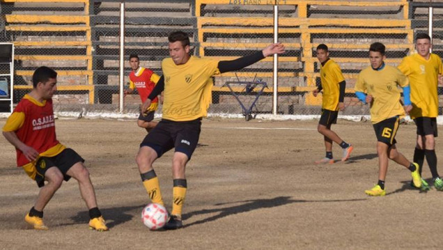 imagen RENZO ARTURIA: "NO VAMOS A DESENCAJAR, VAMOS A ANDAR MUY BIEN"