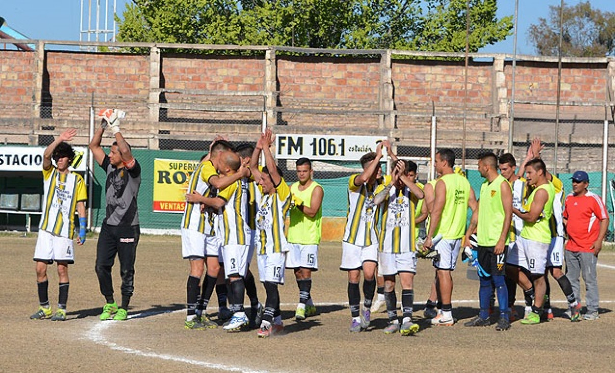 imagen Andrada: "Los muchachos juegan como si cobraran 30 lucas y la verdad es que nos cuesta mucho"