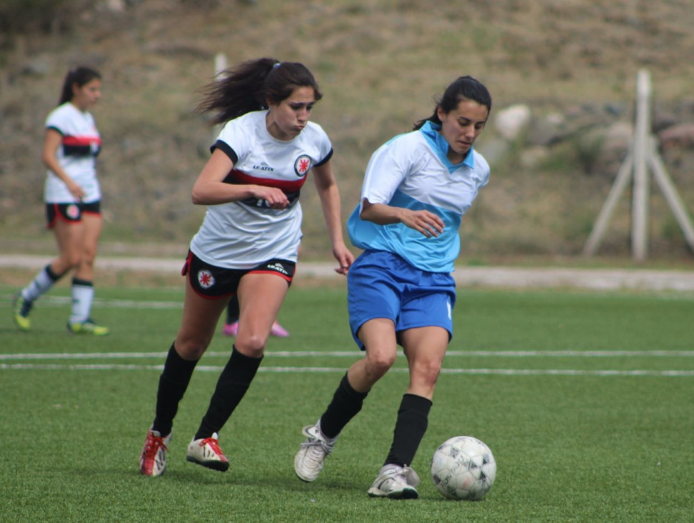 imagen Fútbol femenino: Victoria y pase a la final para UNSJ