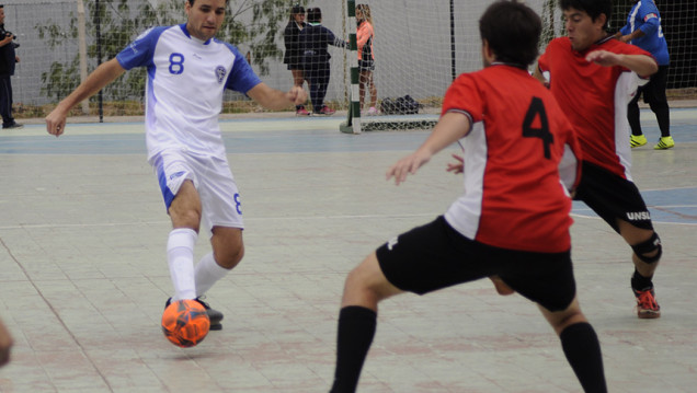 imagen FUTSAL MASCULINO: Universidad Champagnat pasó a semifinales