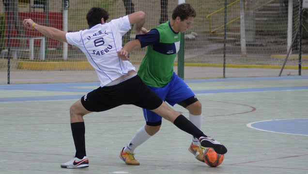 imagen Futsal masculino: Tropezón no es caída